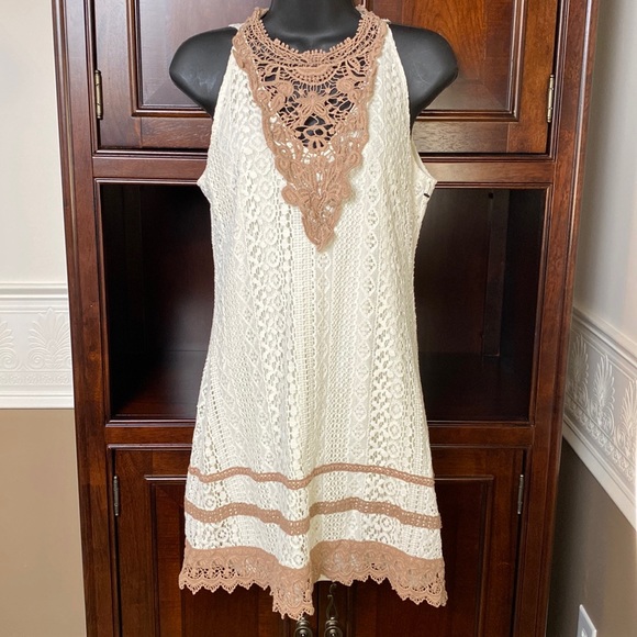 Altar'd State Dresses & Skirts - NWOT Altar’d State Medium Sleeveless Lacy 100% Cotton Fully Lined MIDI Dress